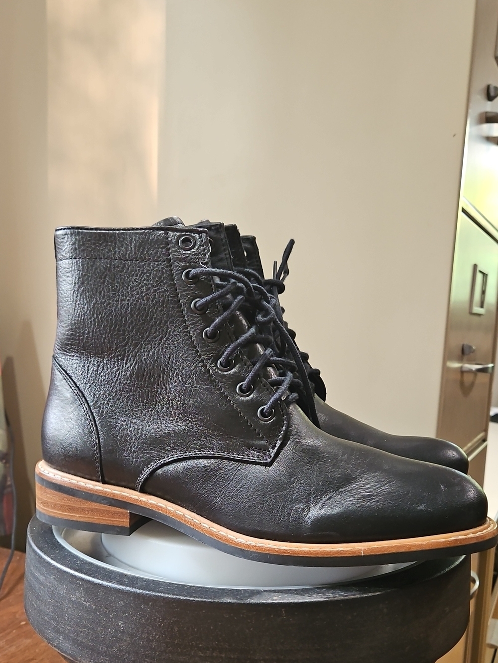 Nisolo Black Leather Lace-Up Ankle Boots
